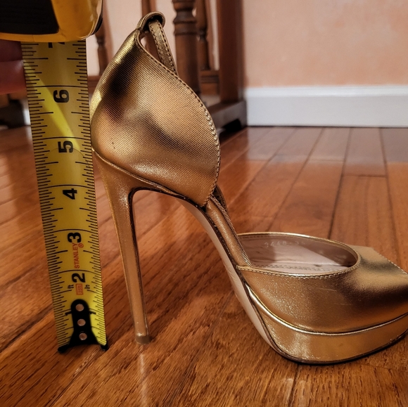 Gold platform ankle strap sandals - Picture 6 of 16